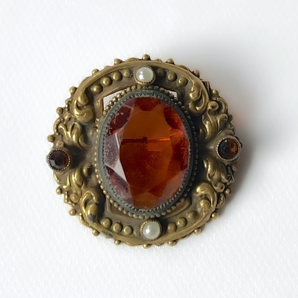 Vintage Etruscan Brooch Brass Natural Pearl Amber Glass Cabochon - Picture 1 of 8